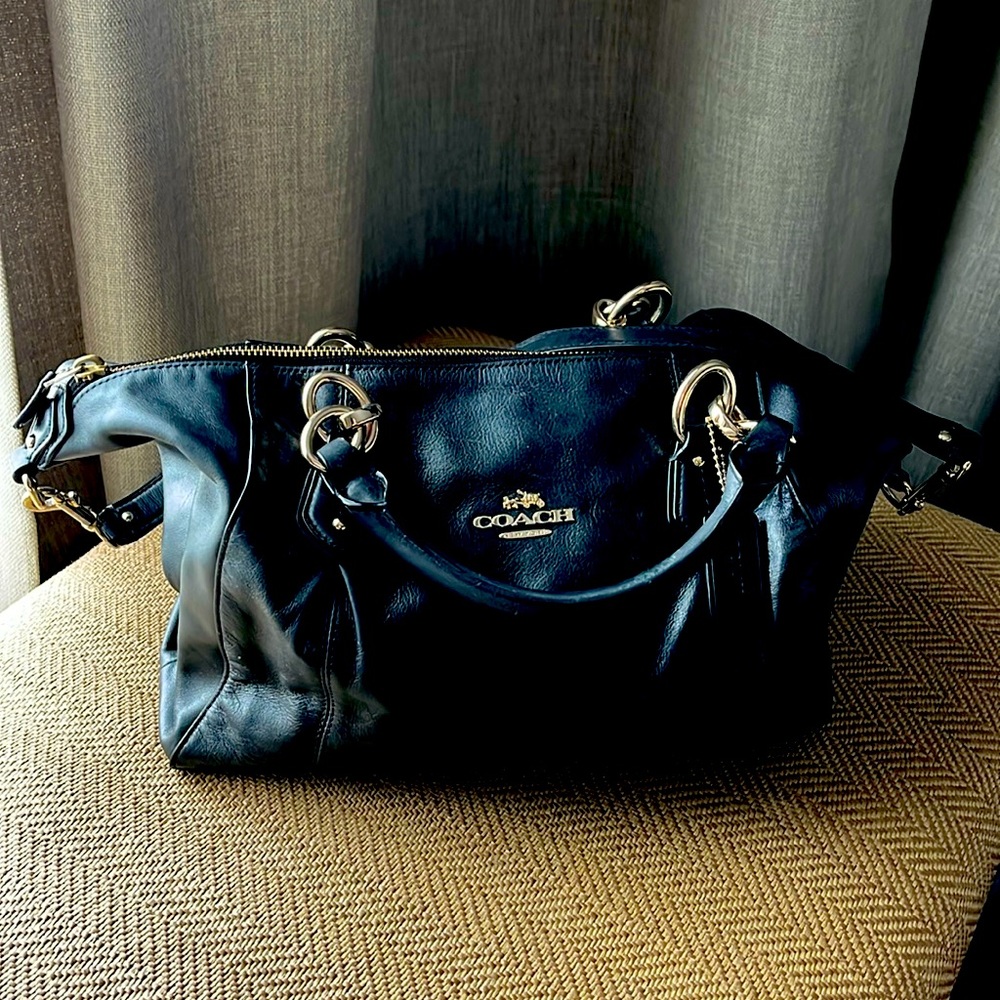 Coach purse black and gold excellent condition